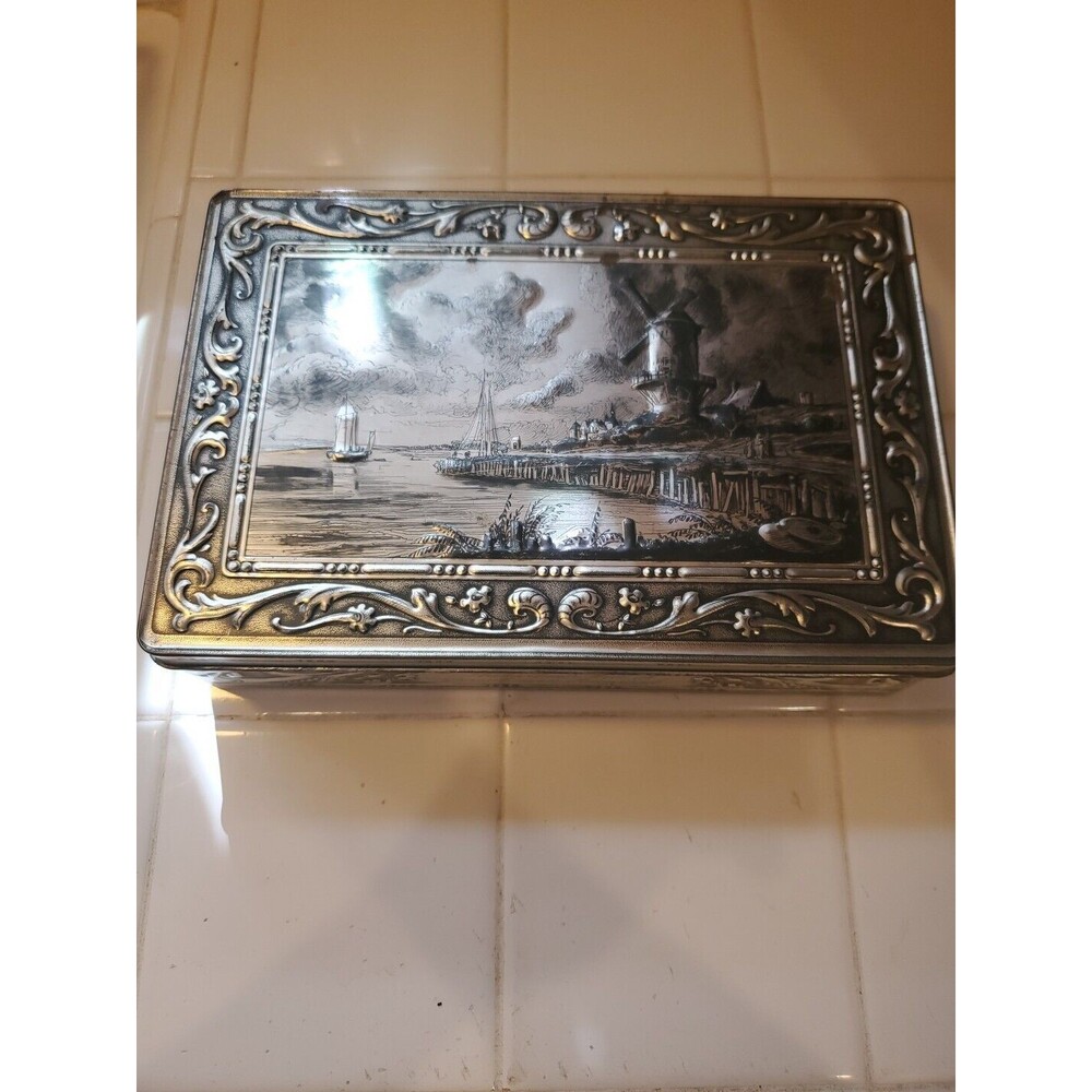 The Holland Mill of Jacob Van Ruisdael Biscuit Tin Box Victoria Holland 9x6 Vntg